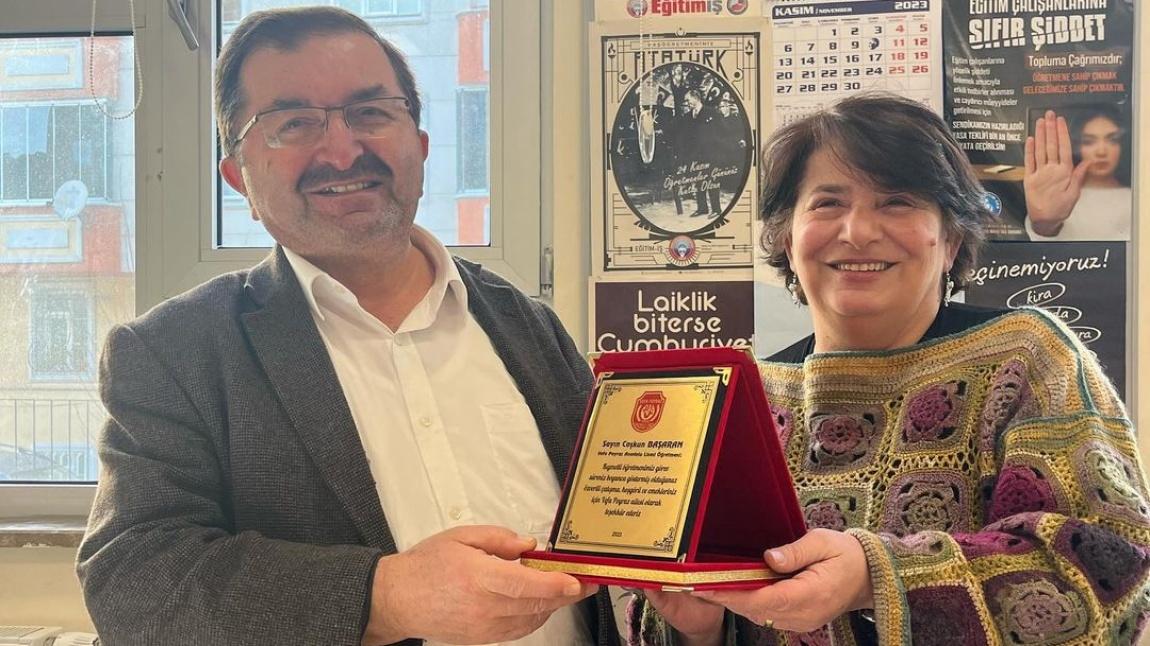 Türk Dili ve Edebiyatı Öğretmenimiz Coşkun BAŞARAN Emekli Olmuştur